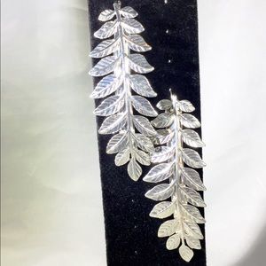 NWT Re-Purposed Silver Leaf Drop Down Earrings